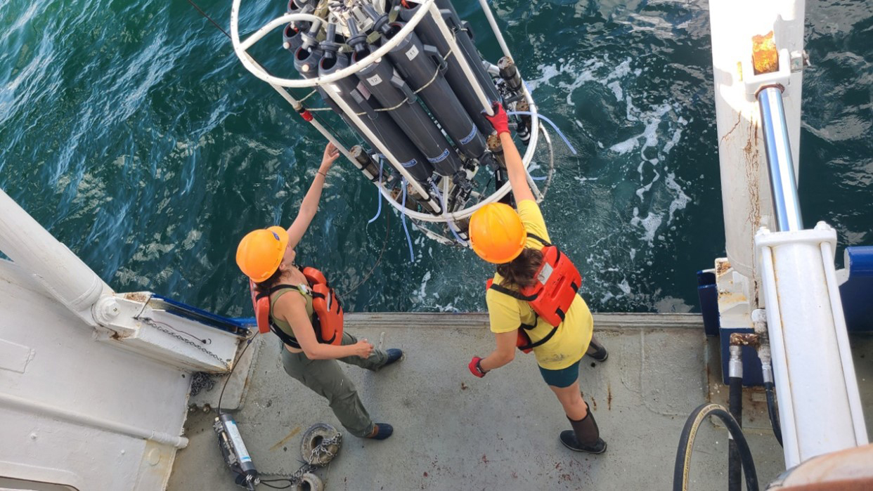 Tupitza and Noble deploying Niskin Bottles